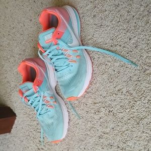 Nike Cushlon Sneakers